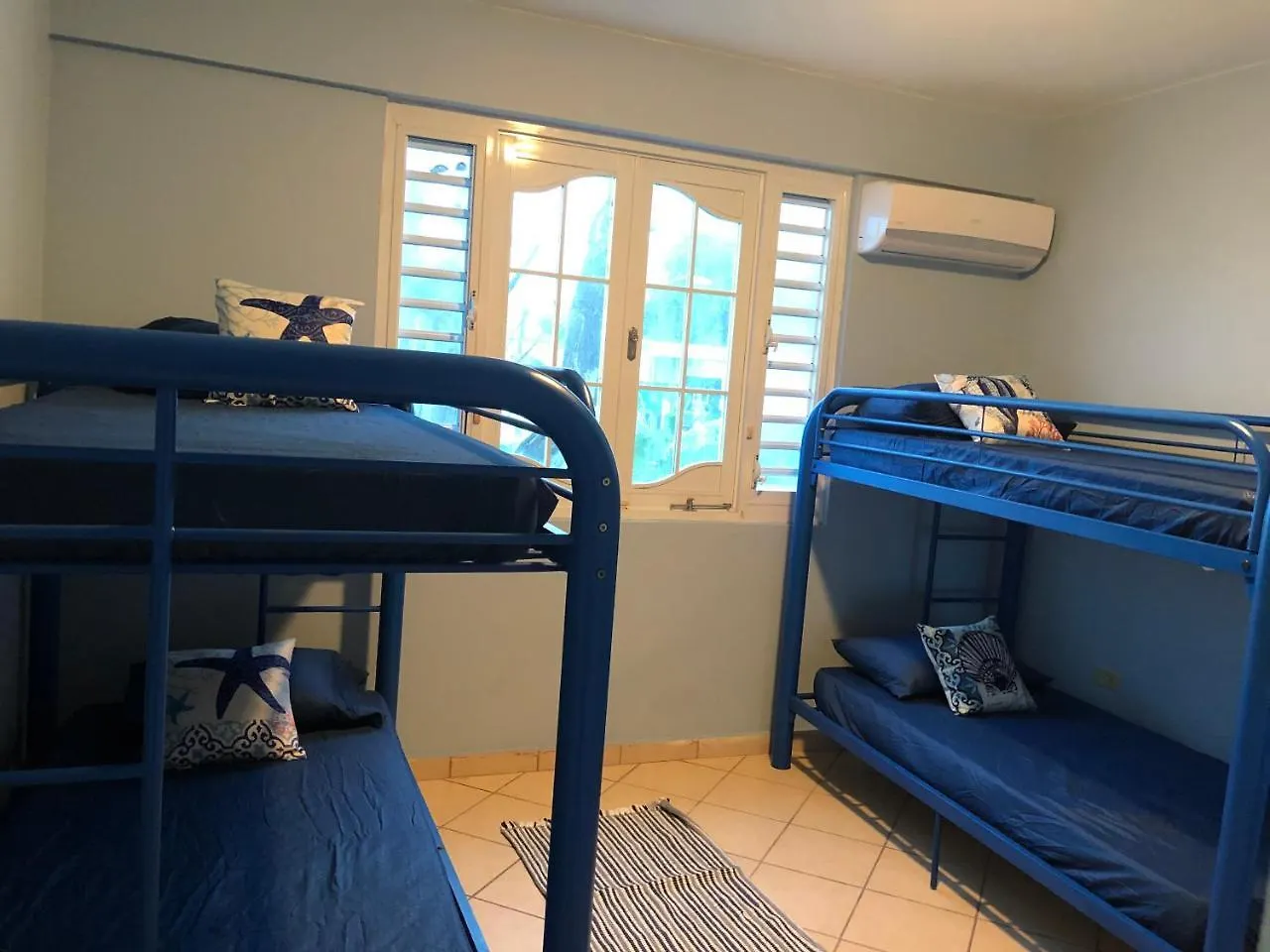 アパート ホテルRompeolas Beach House 2 アグアディヤ